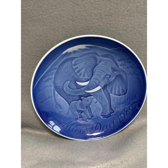 Bing & Grondahl Copenhagen Mothers Day 1986 Plate with Elephant Design 6 Inch Di - Picture 5 of 10